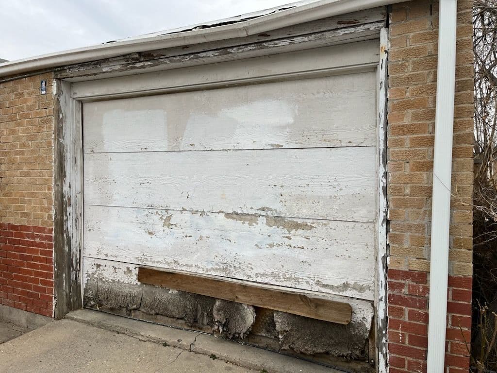 Gallery photos for Garage Door Makeover - From Worn to Modern: Image #1